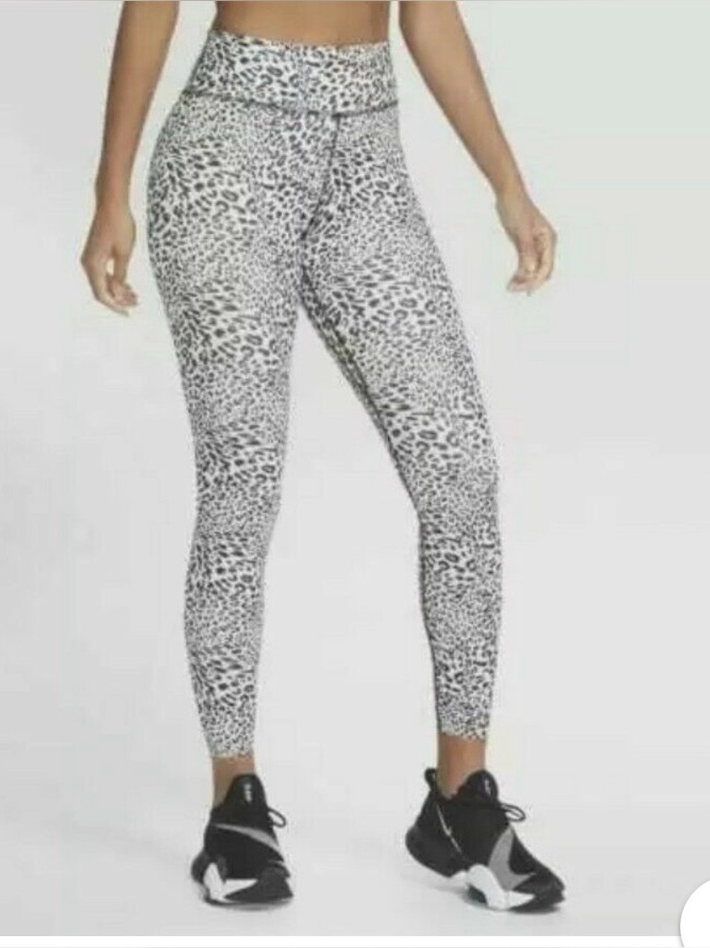 Nike women’s XL dry fit high waist grey leopard print pull on active leggings